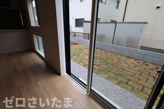《仲介手数料無料》蓮田市椿山２丁目10-11新築一戸建てブルーミングガーデンの庭