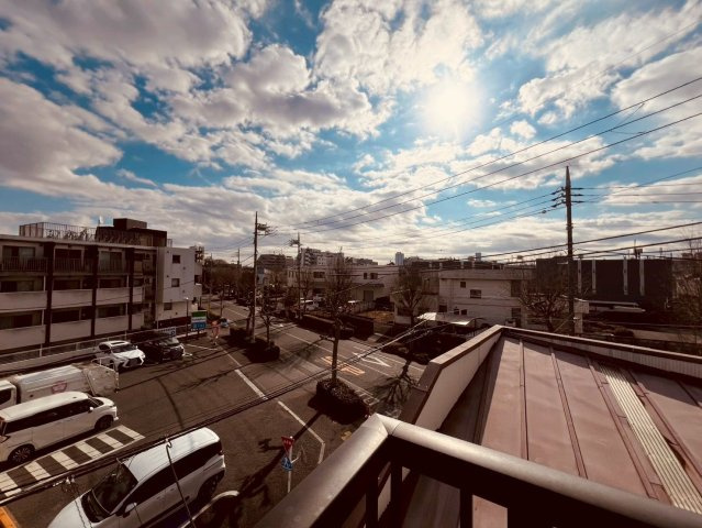 【展望】 | 練馬区春日町１丁目　中古戸建て | 視界いっぱいに広がる眺望が日々に癒しをプラスします