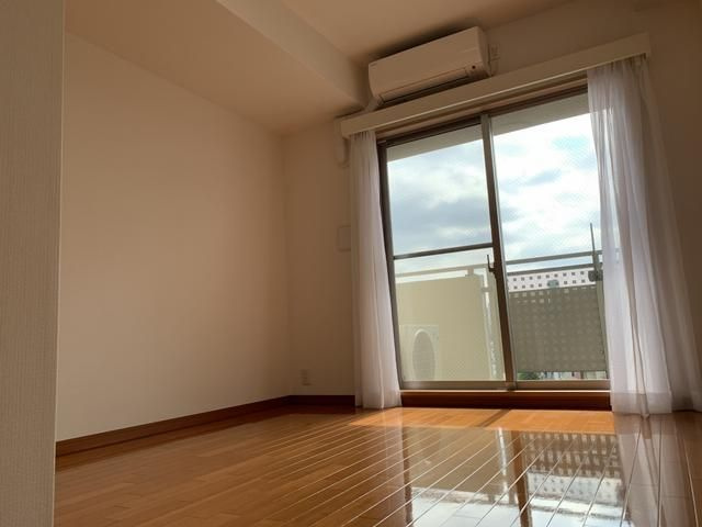 プライムアーバン早稲田の居間・リビング