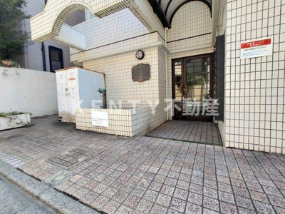 【エントランス】 | メゾン・ド・セリバテール | 落ち着いたエントランスです