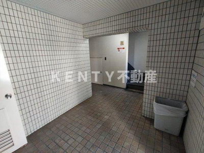 【ロビー】 | メゾン・ド・セリバテール | 清潔なロビーです