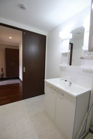 グレンディールコート西町の洗面所