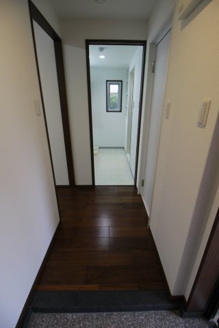 グレンディールコート西町の玄関