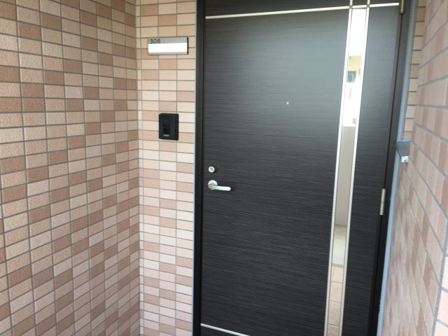 グレンディールコート西町の玄関