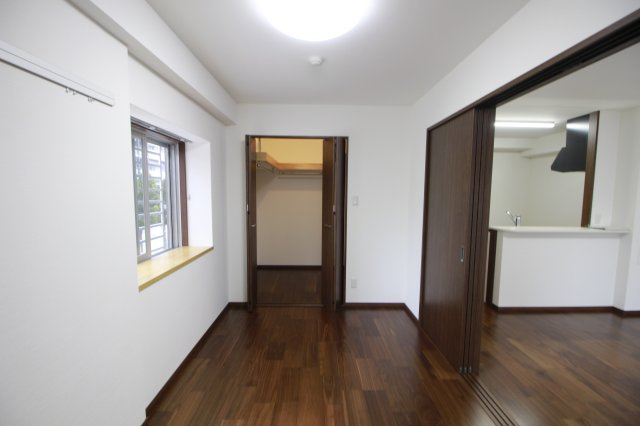 グレンディールコート西町の洋室