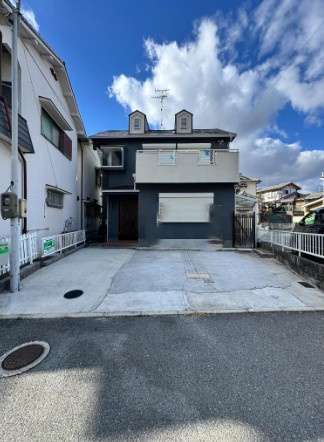 妙見坂2丁目　中古一戸建ての外観|新しい生活にいかがでしょうか？外観はお住まいの顔になります。こだわりたいポイントですね。外壁塗装や屋根塗装のご相談も承っております。
■現地内覧・資金計画相談・住宅ローン相談もお問合せ受付中■