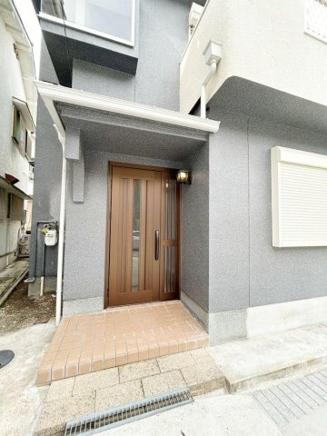 妙見坂2丁目　中古一戸建ての玄関|■物件内覧・資金計画相談・住宅ローン相談、リフォーム相談、お問合せ受付中■
※当日・翌日のご内覧、ご相談はお電話でのお問合せがスムーズです！