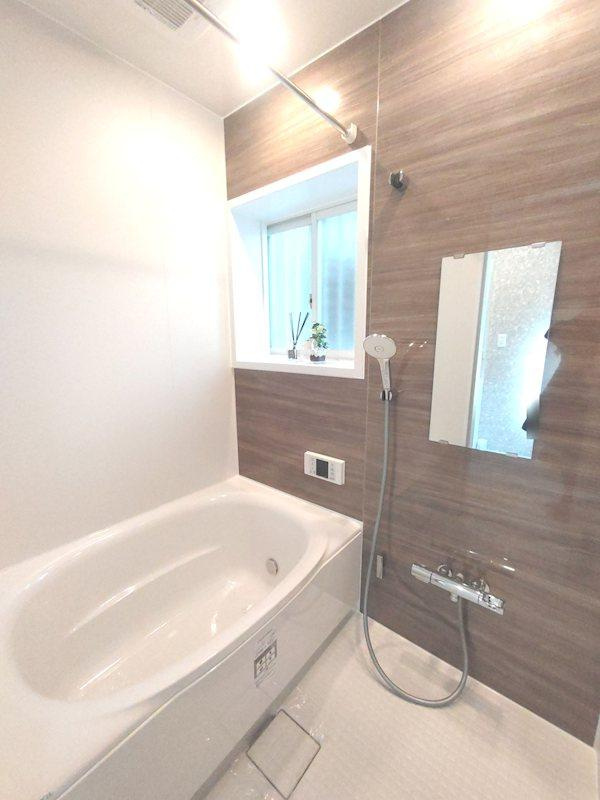 妙見坂2丁目　中古一戸建ての浴室|ユニットバス
■物件内覧・資金計画相談・住宅ローン相談、リフォーム相談、お問合せ受付中■
※当日・翌日のご内覧、ご相談はお電話でのお問合せがスムーズです！