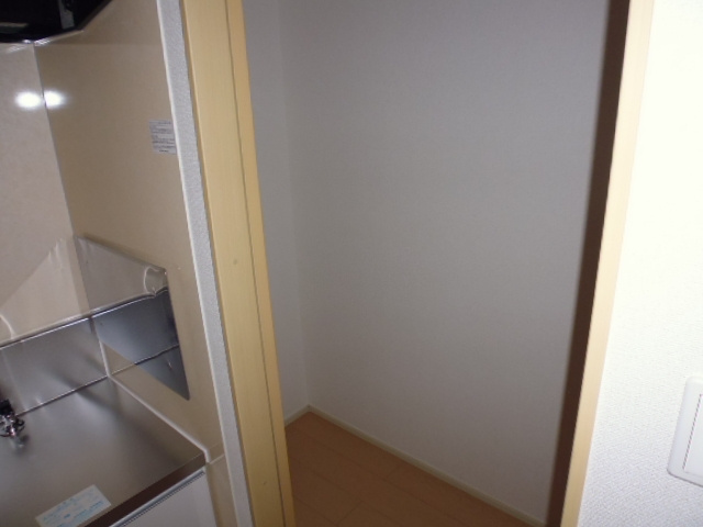 パークサイド１４のキッチン|パントリー