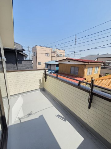 新築　みどり市大間々町大間々2期　Blooming　Garden　１号棟のバルコニー|現地写真　日当たりの良いバルコニーは気持ちよく洗濯物が干せます♪							
							
					
　　