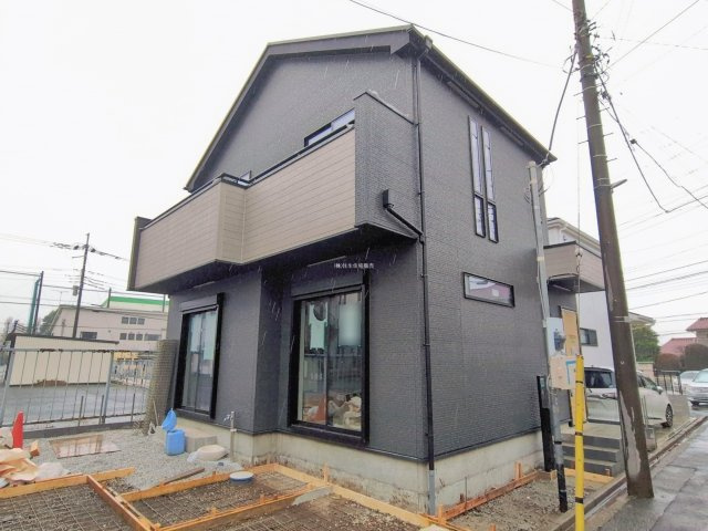 富士見市大字水子の新築一戸建の外観|2026年2月撮影　
みずほ台駅徒歩15分、閑静な住宅街♪
カースペース並列2台可、間口広々11.7m　3LDK新築一戸建て！
資料請求やご見学などお気軽にお問い合わせください。