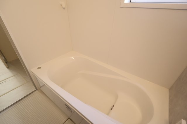 《仲介手数料無料》蓮田市西城１丁目49-1新築一戸建てブルーミングガーデンの浴室