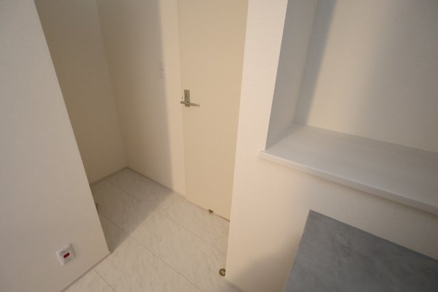 《仲介手数料無料》蓮田市西城１丁目49-1新築一戸建てブルーミングガーデンのランドリースペース