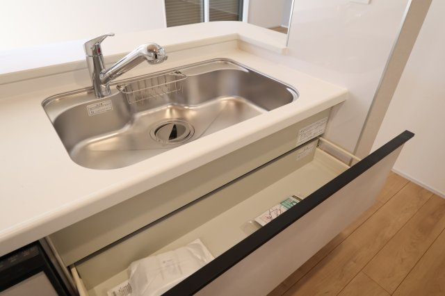 《仲介手数料無料》蓮田市西城１丁目49-1新築一戸建てブルーミングガーデンのキッチン