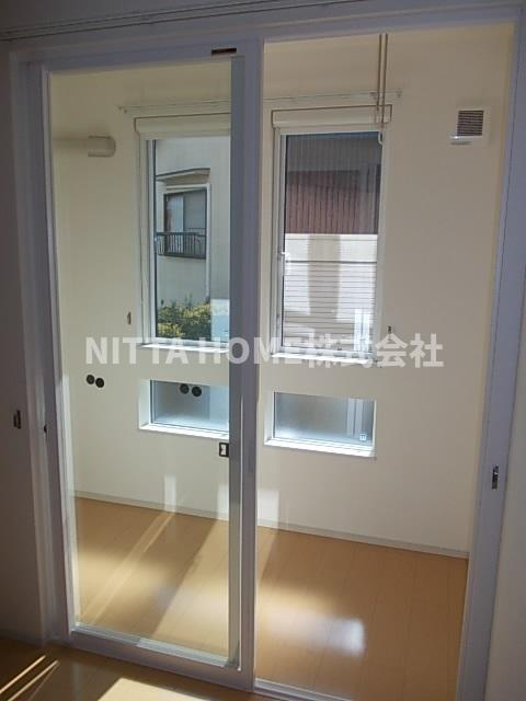 プレシャスローズのバルコニー|サンルーム完備で洗濯物はラクチン♪