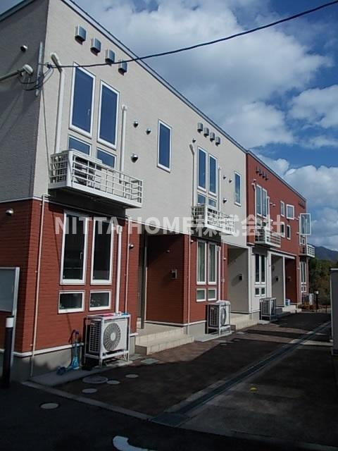 プレシャスローズのエントランス|きれいなエントランスの物件で嬉しいです◆