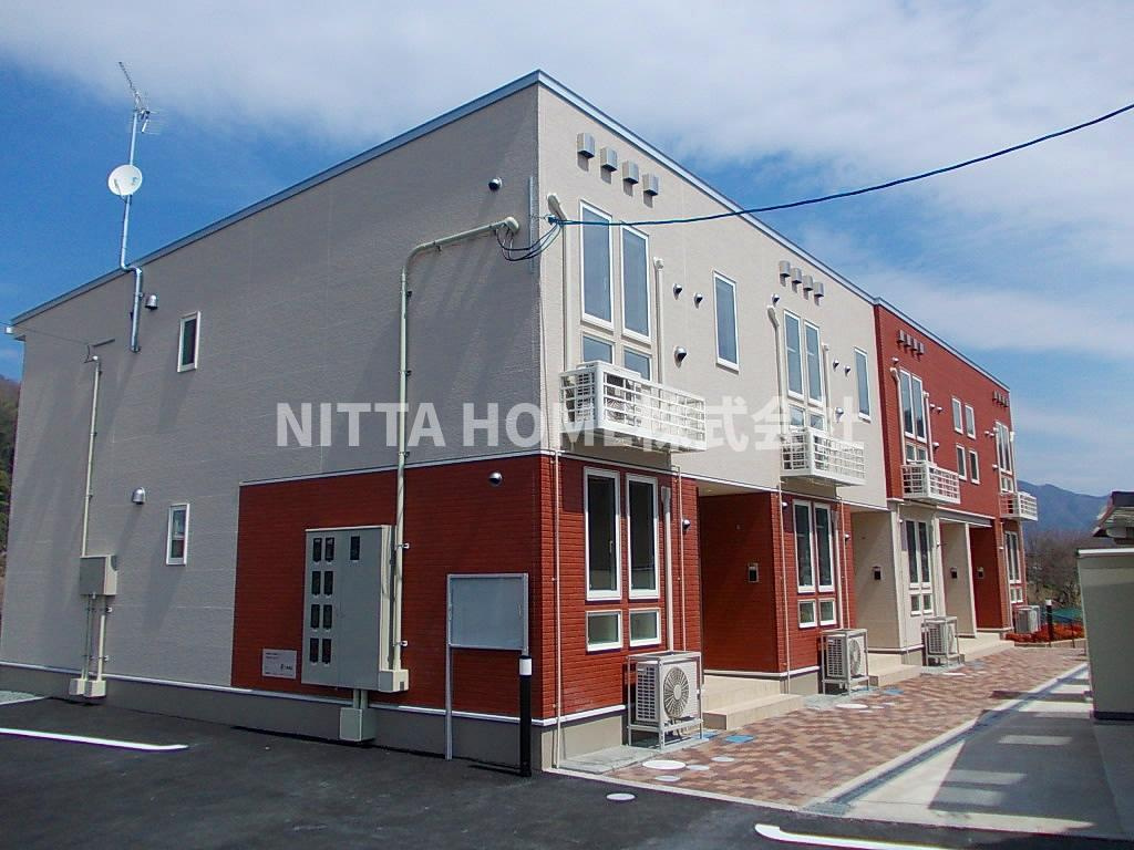 プレシャスローズの外観|シンプルで飽きの来ない外観です♪