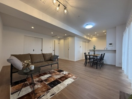 ヴェルディ府中ガーデンヒルズの居間・リビング