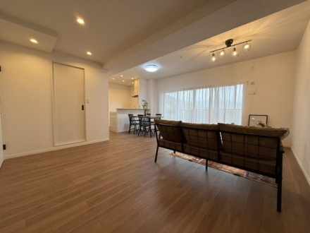 ヴェルディ府中ガーデンヒルズの居間・リビング