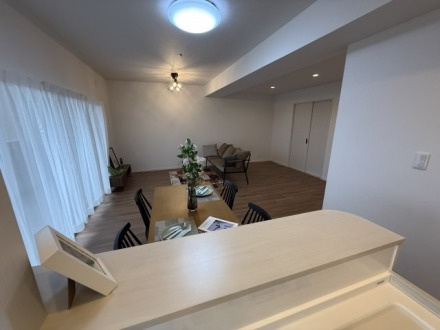 ヴェルディ府中ガーデンヒルズの居間・リビング