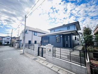 【外観】 | 敷地面積56坪のあるお家。
お庭もあり家庭菜園やBBQなどのんびり生活できます。
