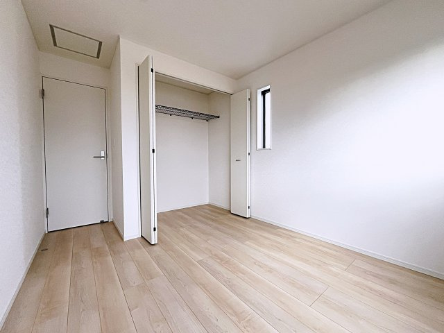 新築戸建・新築建売　二本松市油井第5　油井小・安達中の洋室|全居室収納完備！収納が多いとお部屋もスッキリします！