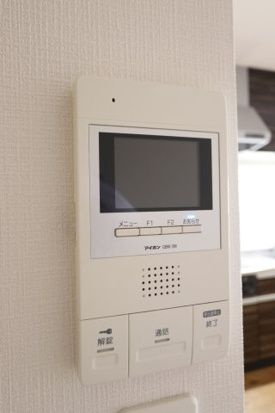 ラ・メゾン輝のセキュリティ|モニター付きインターホンです