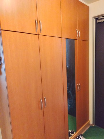 売中古戸建　富士市比奈の収納|玄関には大きなシューズクローゼットがあり、収納には困りません。