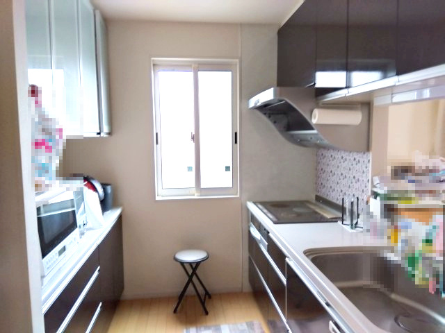 売中古戸建　富士市比奈のキッチン|シンクも大きいのでストレスなく洗い物が出来ます。