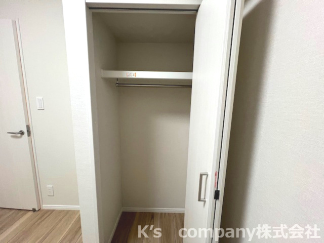 藤沢市片瀬海岸2丁目　ライオンズマンション片瀬江ノ島第２　102号室の収納|衣類の収納などにお使いいただけます☆