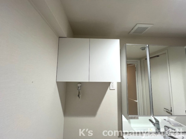 藤沢市片瀬海岸2丁目　ライオンズマンション片瀬江ノ島第２　102号室の収納|洗濯機上収納です♪