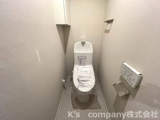 藤沢市片瀬海岸2丁目　ライオンズマンション片瀬江ノ島第２　102号室のトイレ|シンプルで使い勝手の良いトイレ☆