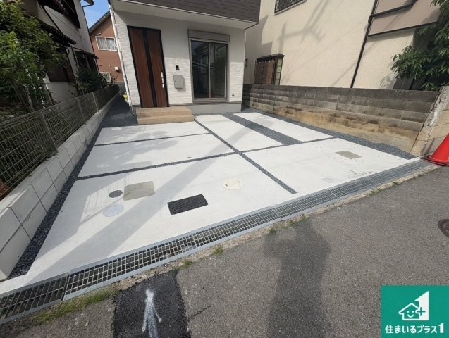 29(土)30(日)現地説明会！◆堺市西区浜寺諏訪森町東　限定1邸の駐車場|駐車スペース！散水栓があるので、こまめに愛車を洗えます！