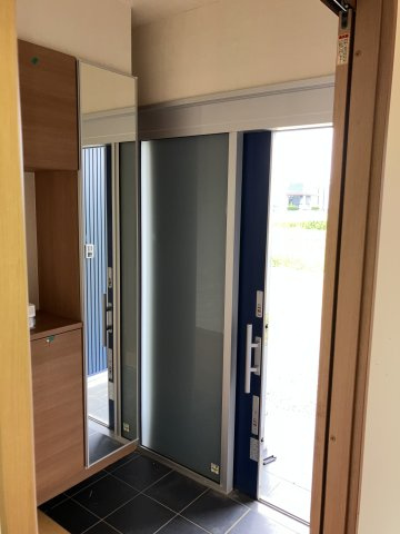 中古戸建　浜松市中央区三幸町　の玄関