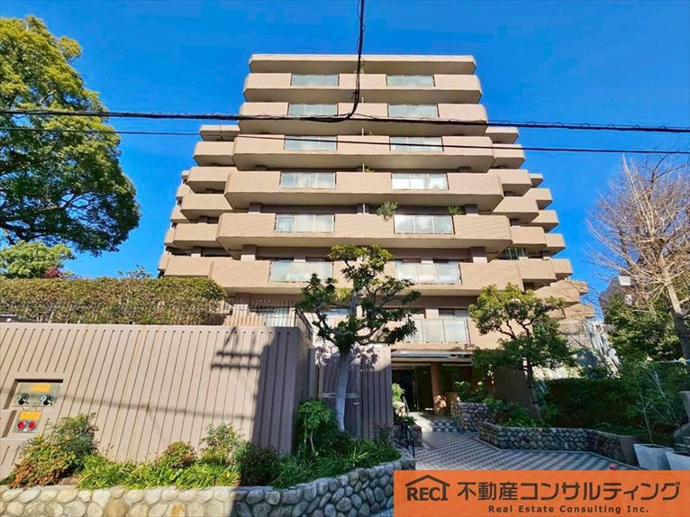 ロイヤルアーク夙川の外観