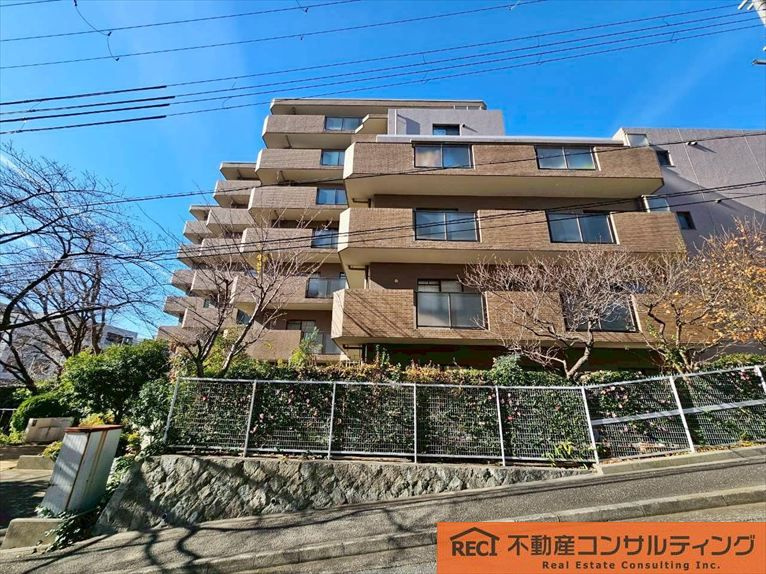 ロイヤルアーク夙川の外観