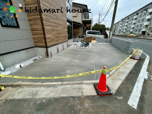 上尾市今泉7期　新築戸建　KEIAIGRACE01の駐車場