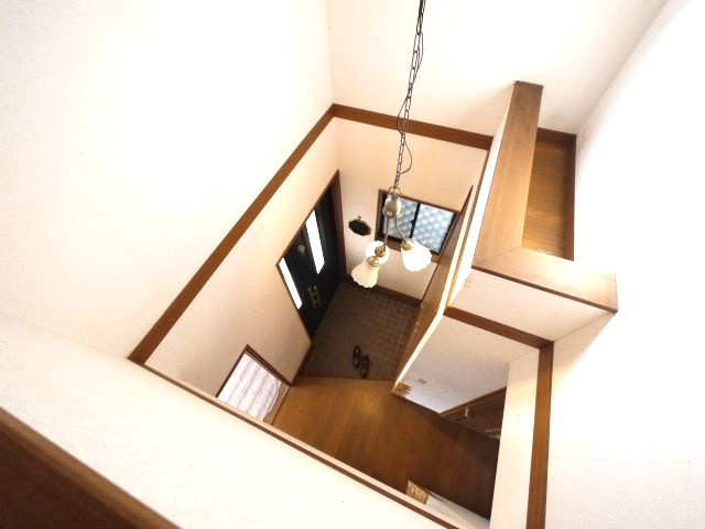 八街市勢田　中古戸建の内装|平成12年8月築 4LDK  玄関ホール吹き抜け  駐車場並列2台  閑静な分譲地内 