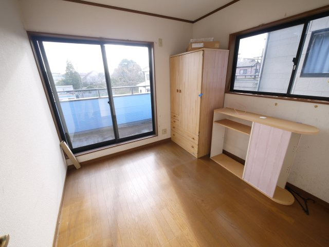 八街市勢田　中古戸建の洋室|平成12年8月築 4LDK  玄関ホール吹き抜け  駐車場並列2台  閑静な分譲地内 