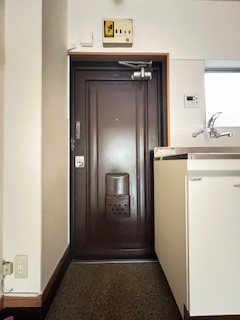 収納もある玄関です