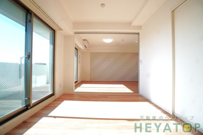 【内装】 | Village de Mizuho | 洋室６.８帖とＬＤＫ１４.７帖