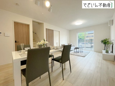 【居間・リビング】 | LIGNAGE久喜市伊坂南24-1期  新築住宅 | ≪7号棟≫
現地(2026年4月撮影)