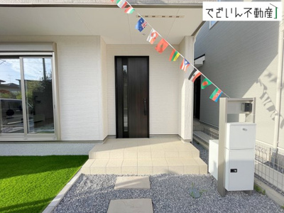 【玄関】 | LIGNAGE久喜市伊坂南24-1期  新築住宅 | ≪7号棟≫
現地(2026年4月撮影)