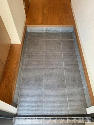 【エントランス】 | サンビレッジ　B棟