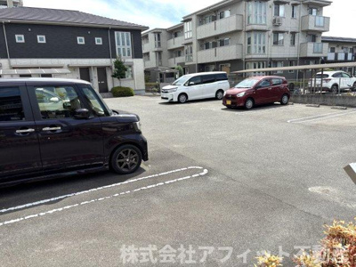 【駐車場】 | サンビレッジ　B棟