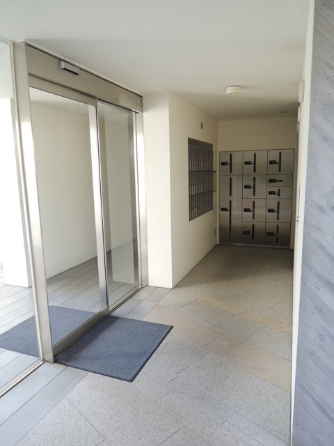 コート向ヶ丘のエントランス|※現況優先となります。