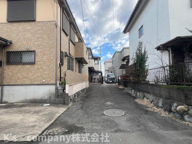 茅ヶ崎市高田2丁目　中古戸建の前面道路含む現地写真|前面道路