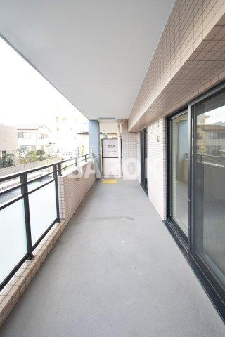 スパシオ・コモド平尾のバルコニー