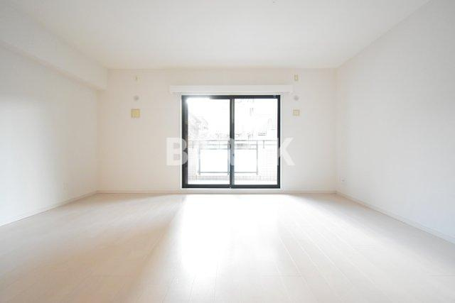 スパシオ・コモド平尾の居間・リビング