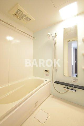 スパシオ・コモド平尾の浴室